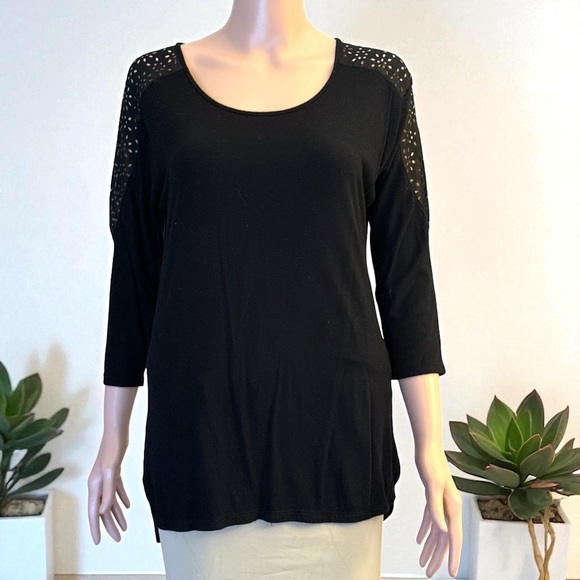 Mossimo Supply Company Women’s Laser Cut Black 3/4 Sleeve Top - Picture 11 of 12